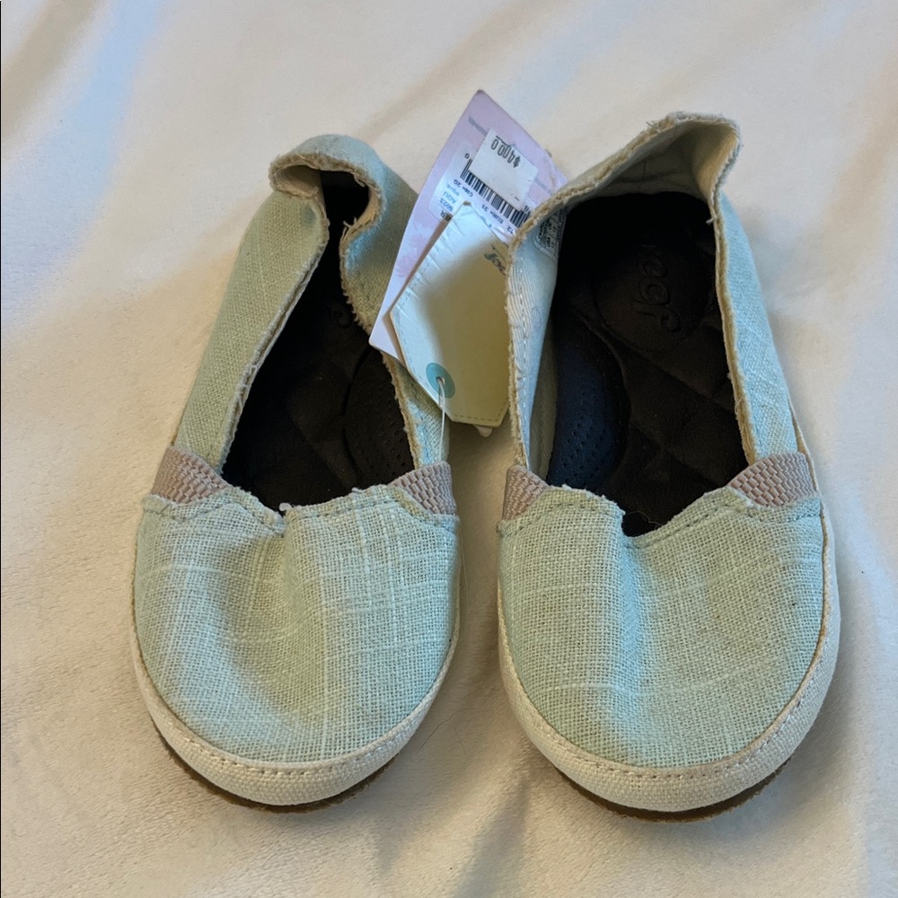 Reef Kids Slip-On shoes- Light Green and Beige